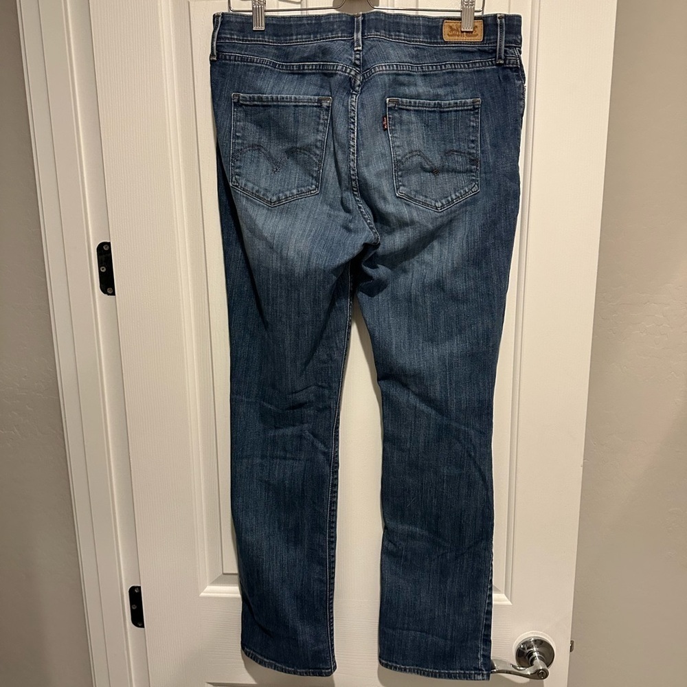 Levi’s Perfect Waist 525 Straight Leg Jeans Medium wash Size 14 - Picture 2 of 5